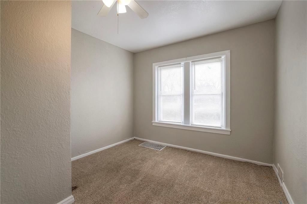 4517 Forest Avenue — photo 8