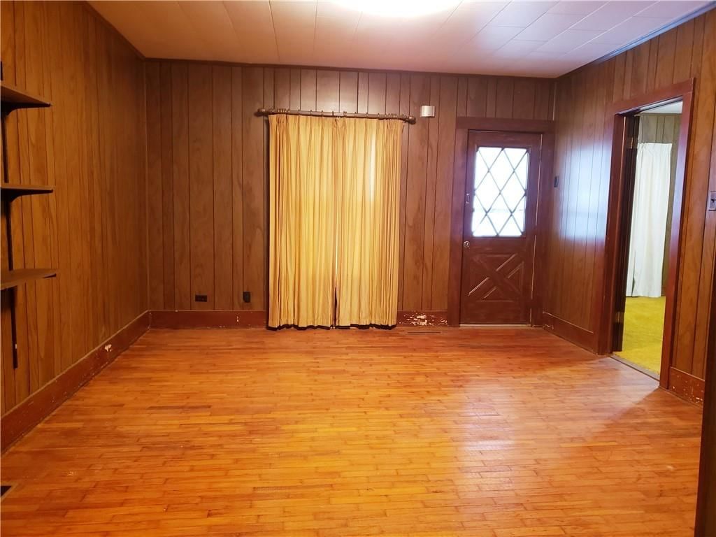 812 S Cherokee Street — photo 2