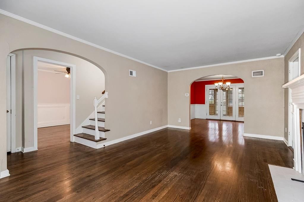 1264 W GREGORY Boulevard — photo 12