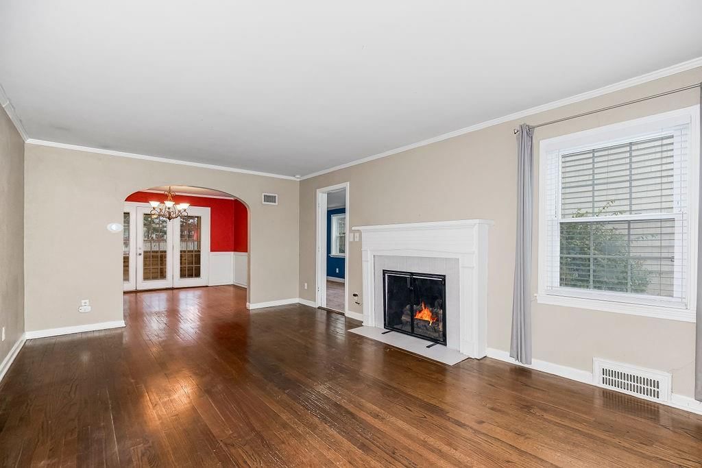 1264 W GREGORY Boulevard — photo 13