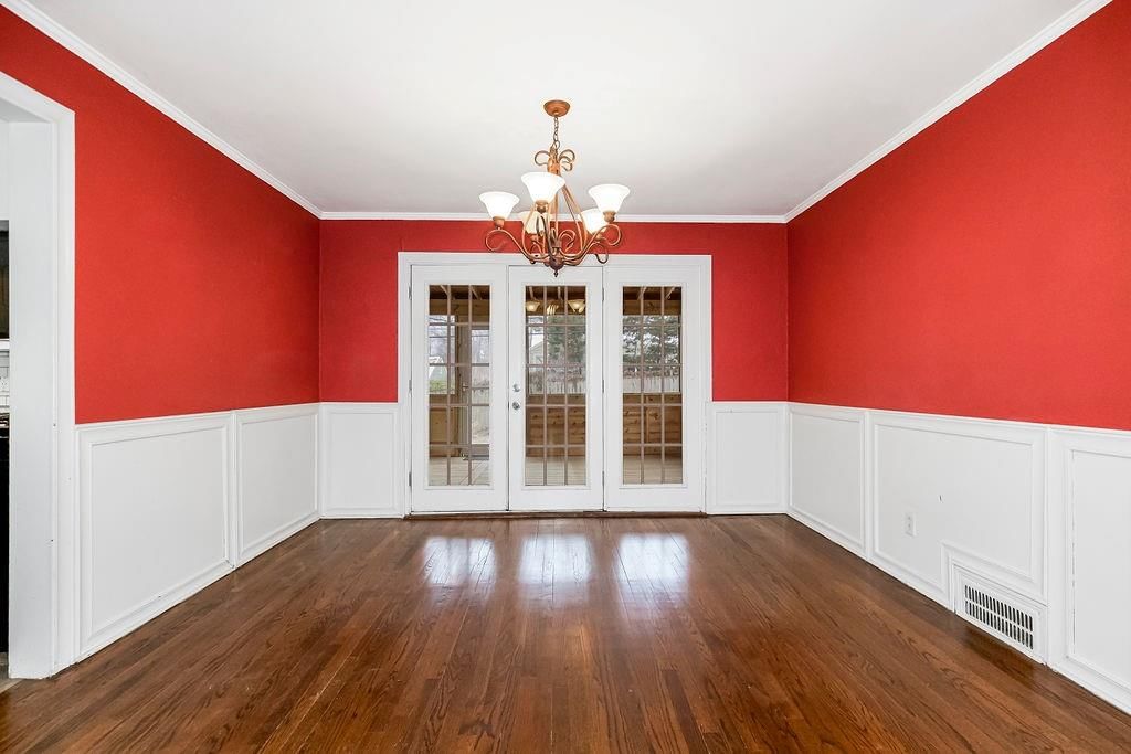 1264 W GREGORY Boulevard — photo 17