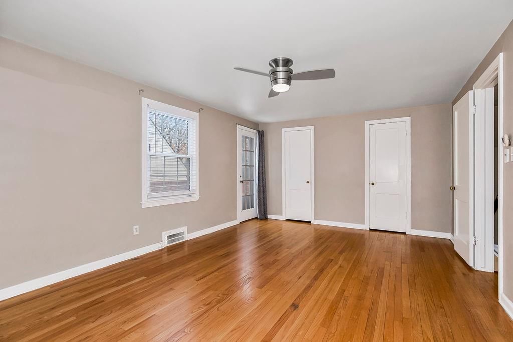 1264 W GREGORY Boulevard — photo 20