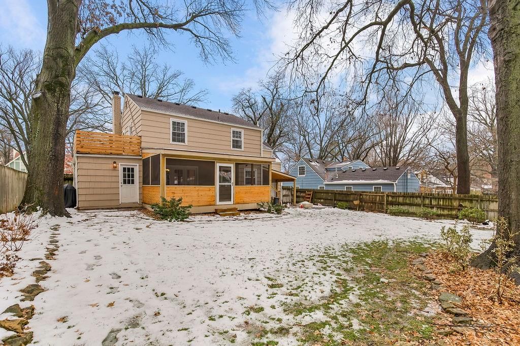 1264 W GREGORY Boulevard — photo 3