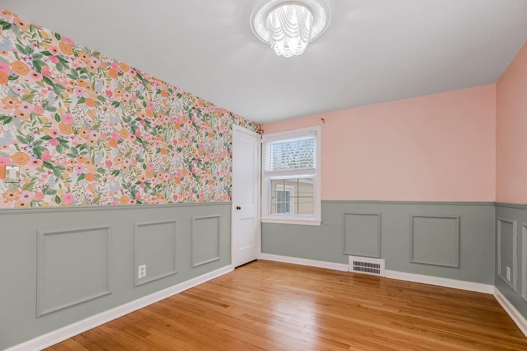 1264 W GREGORY Boulevard — photo 23