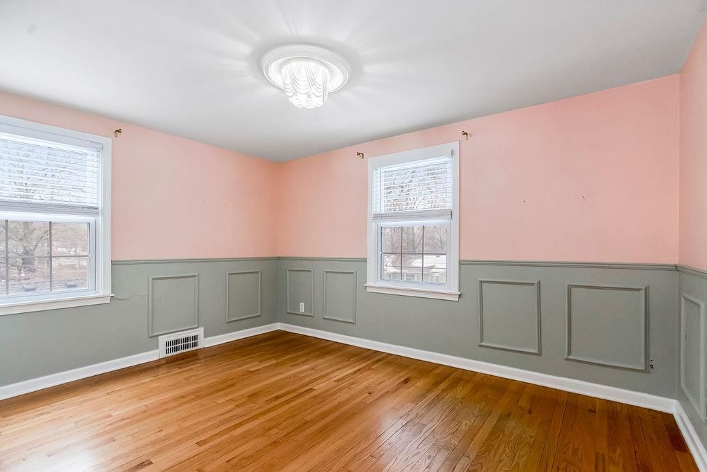 1264 W GREGORY Boulevard — photo 24