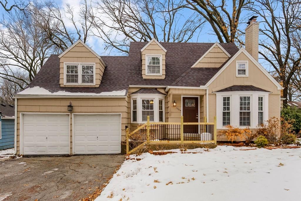 1264 W GREGORY Boulevard — photo 28