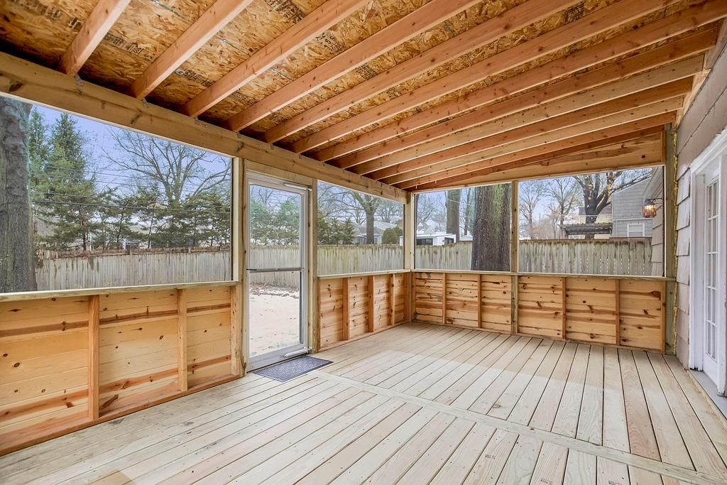 1264 W GREGORY Boulevard — photo 6