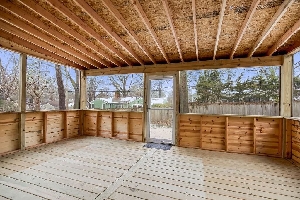 1264 W GREGORY Boulevard — photo 7