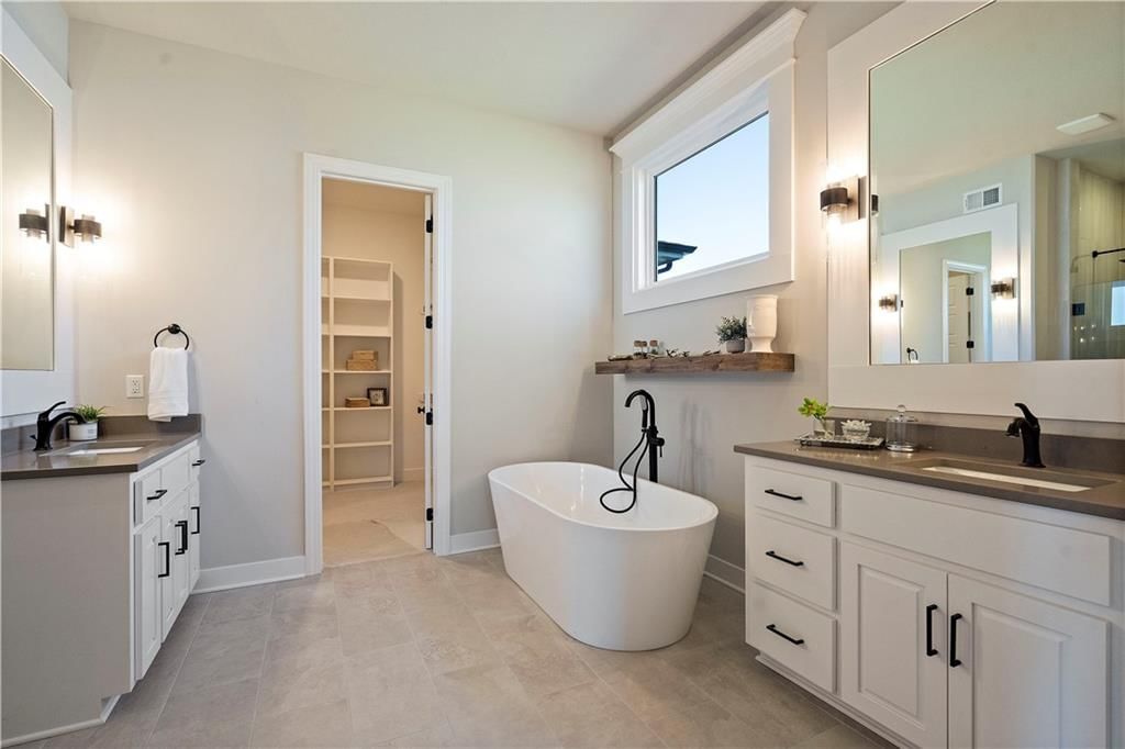 2758 SW 12th Street — photo 17