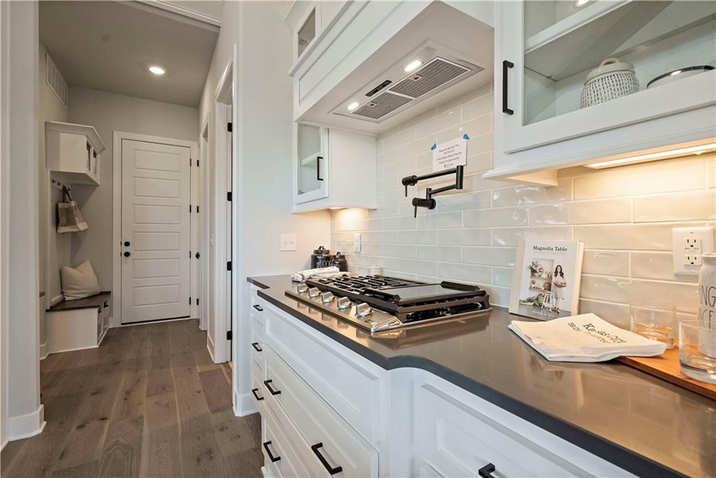 2758 SW 12th Street — photo 10