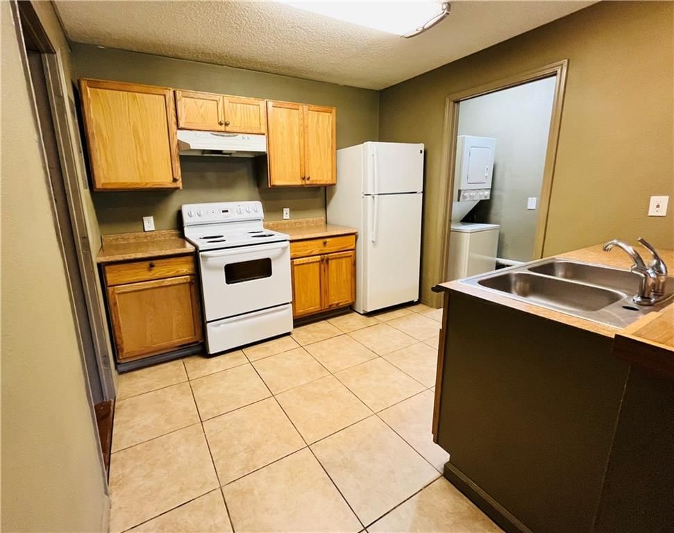 528 E Washington Street — photo 21