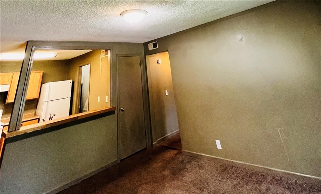 528 E Washington Street — photo 26