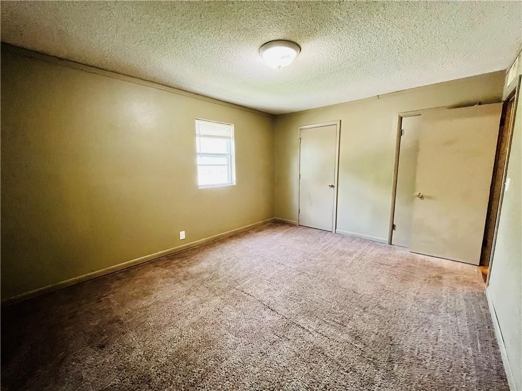 528 E Washington Street — photo 28