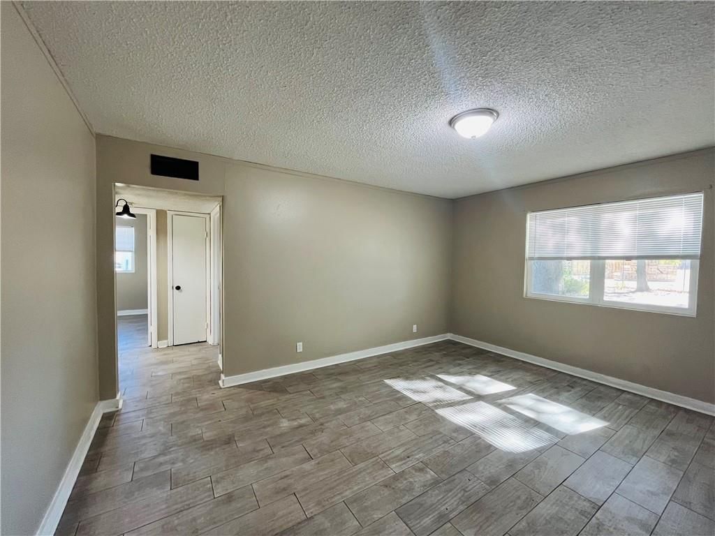 528 E Washington Street — photo 53