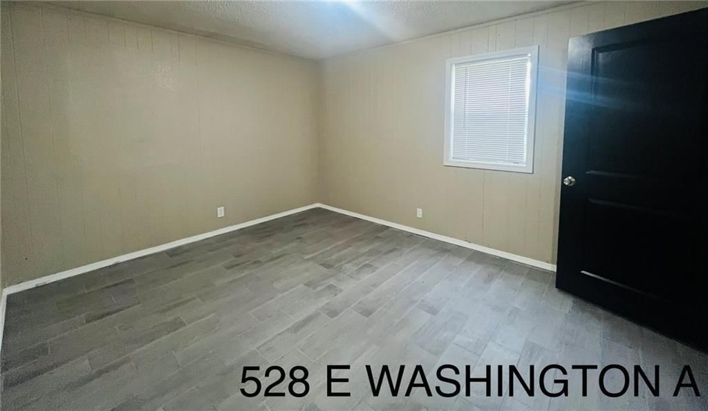 528 E Washington Street — photo 7