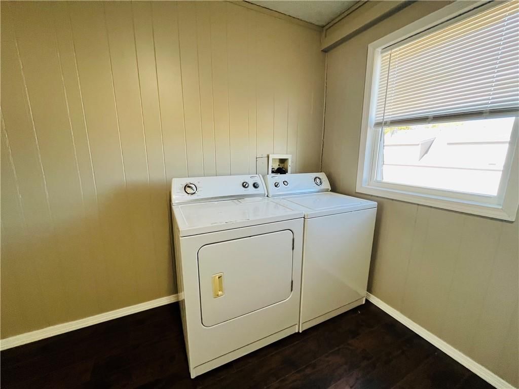 528 E Washington Street — photo 68