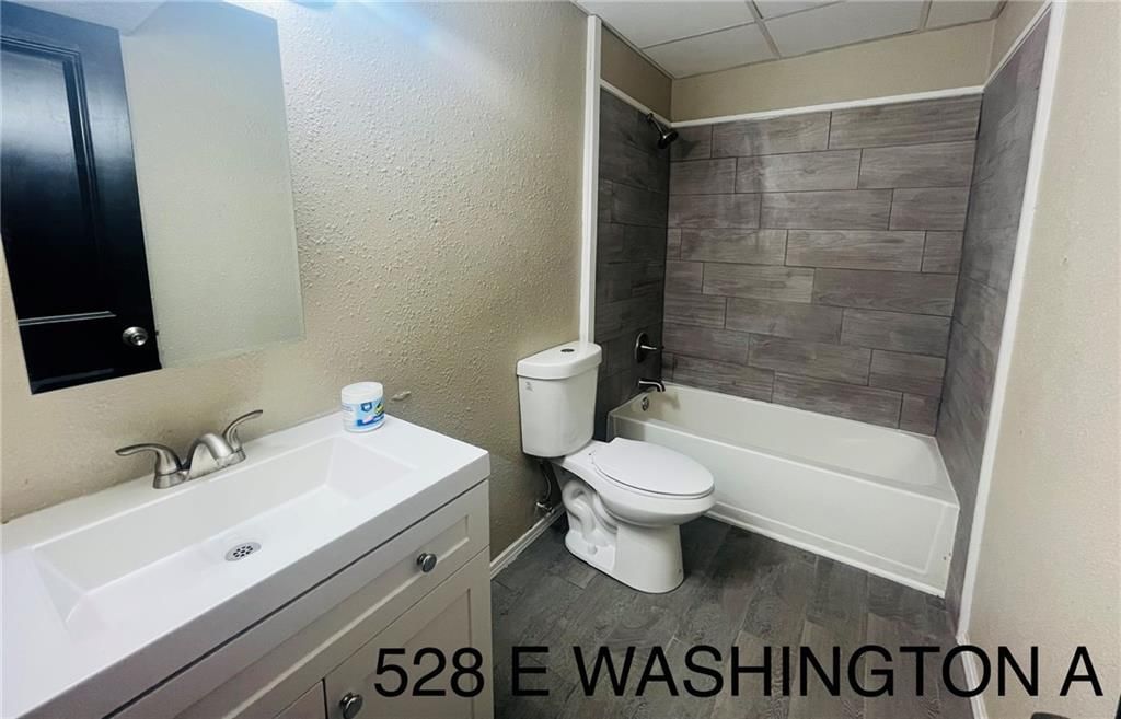 528 E Washington Street — photo 10