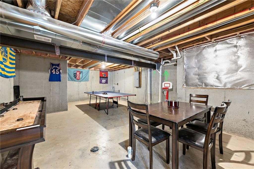 359 N Ferrel Street — photo 29