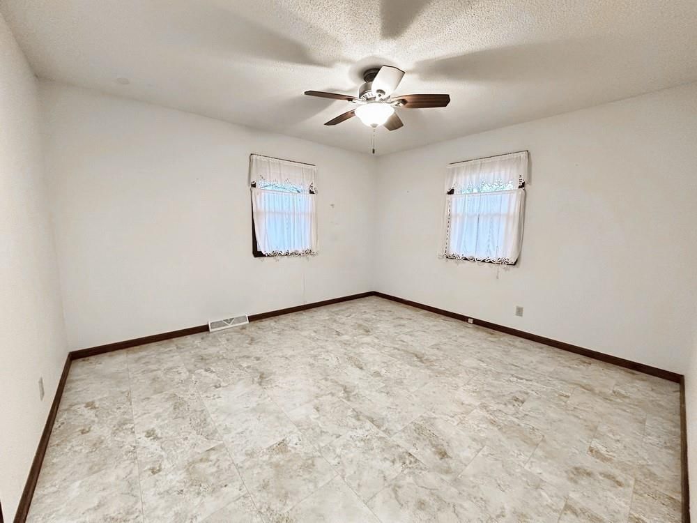 105 N High Street — photo 13