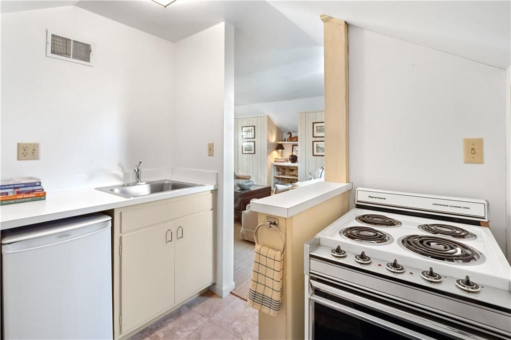 5310 Belleview Avenue — photo 45