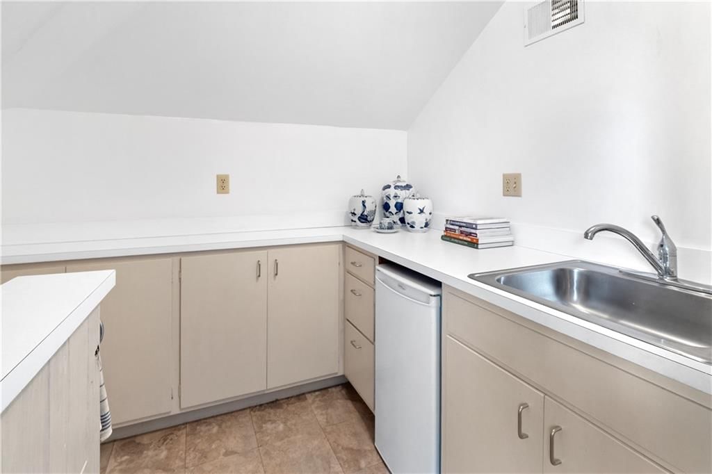 5310 Belleview Avenue — photo 46