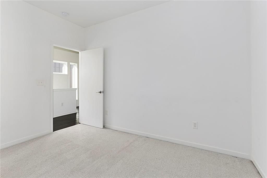 1336 E 23rd Street — photo 30