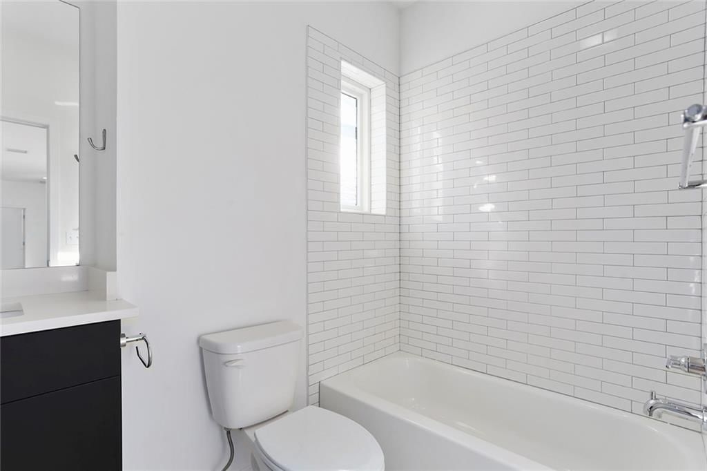 1336 E 23rd Street — photo 32