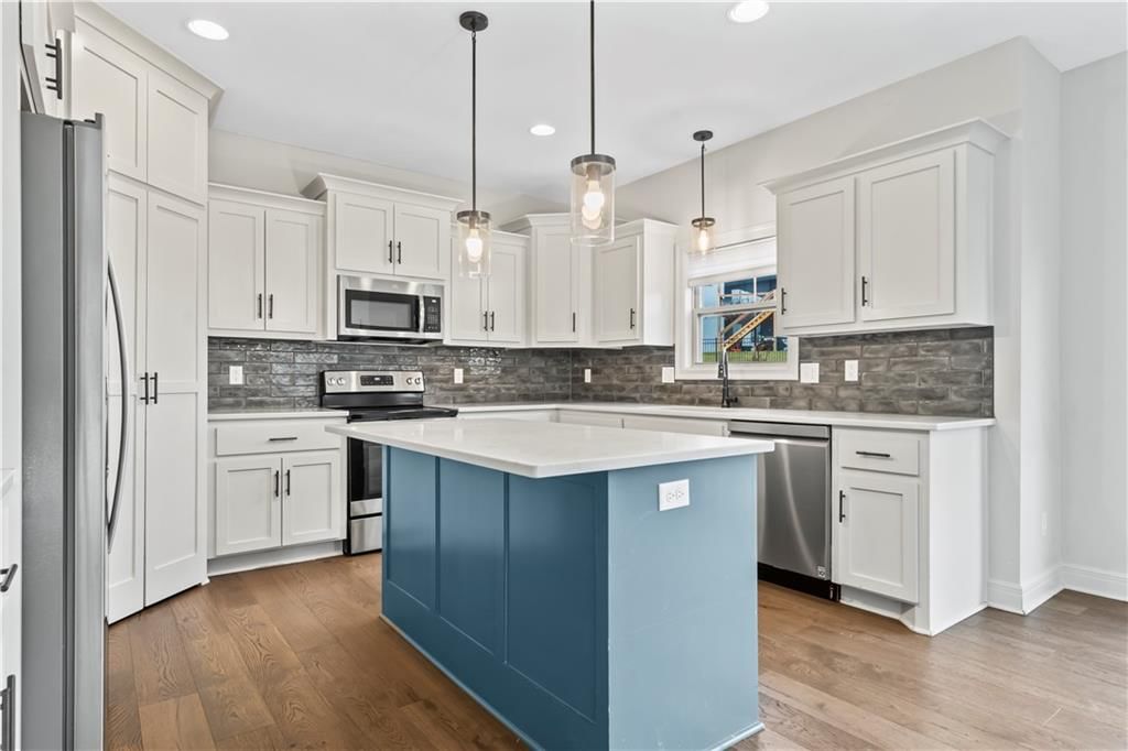 1404 NW Red Oak Court — photo 16