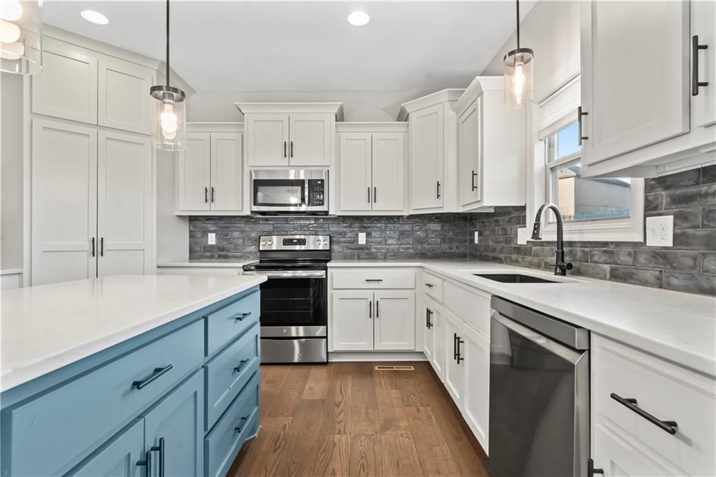 1404 NW Red Oak Court — photo 17