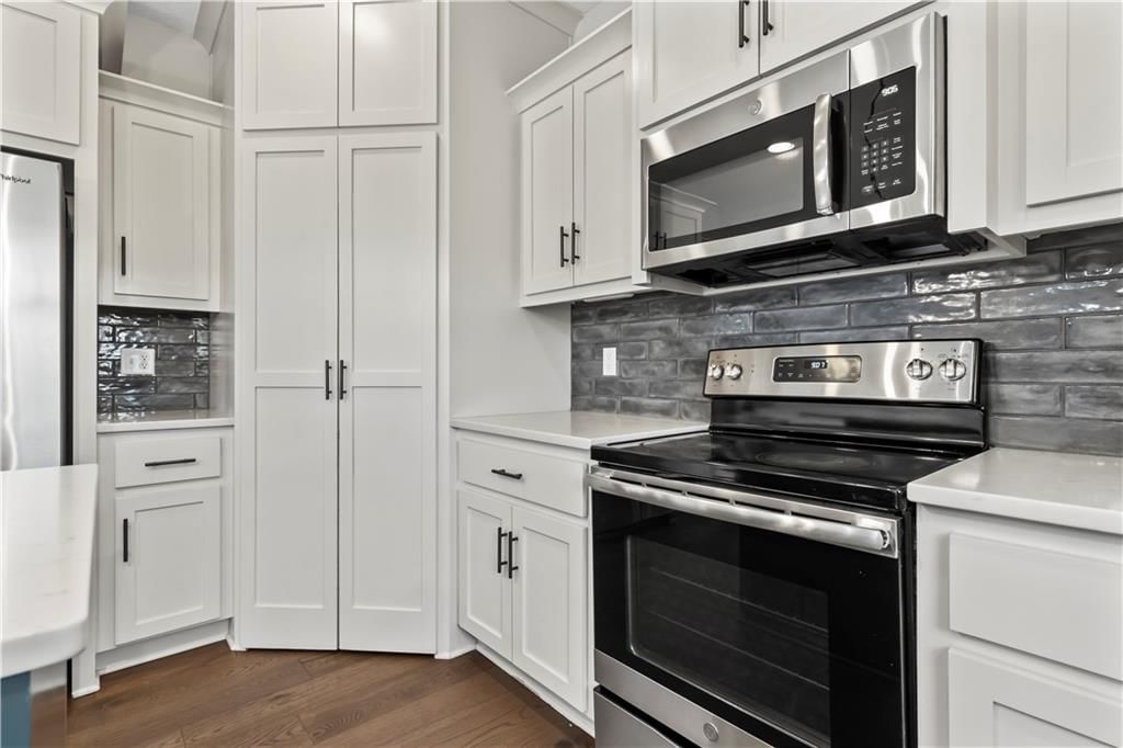 1404 NW Red Oak Court — photo 19