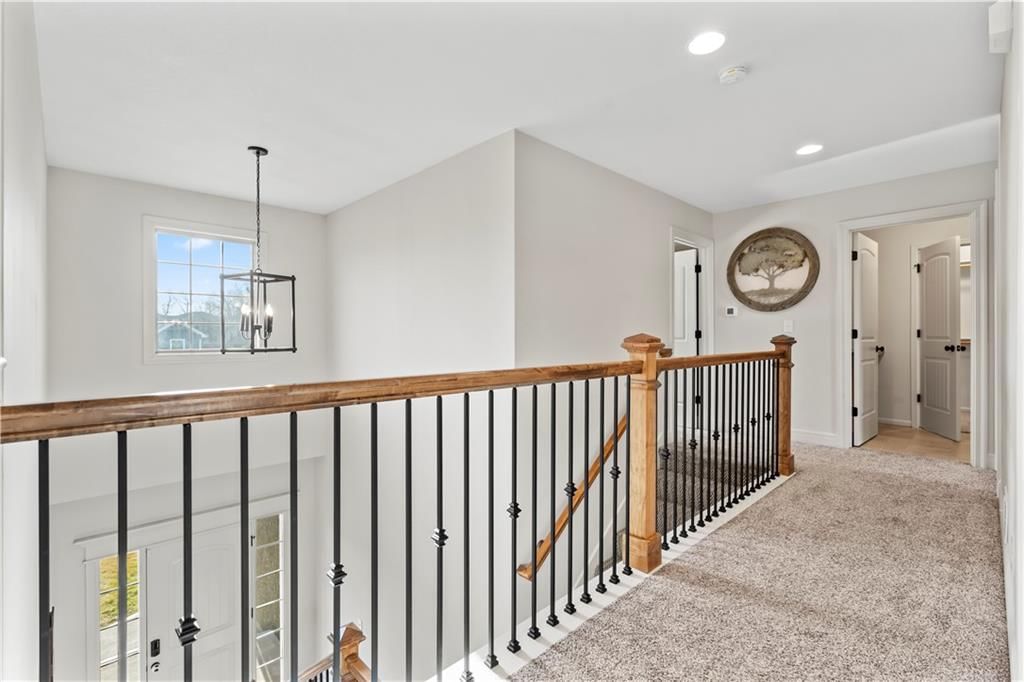 1404 NW Red Oak Court — photo 27