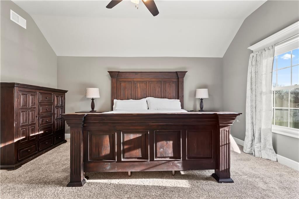 1404 NW Red Oak Court — photo 29
