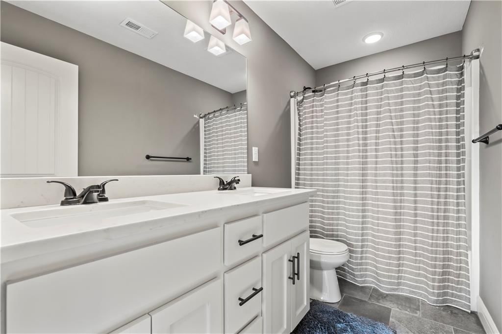 1404 NW Red Oak Court — photo 46
