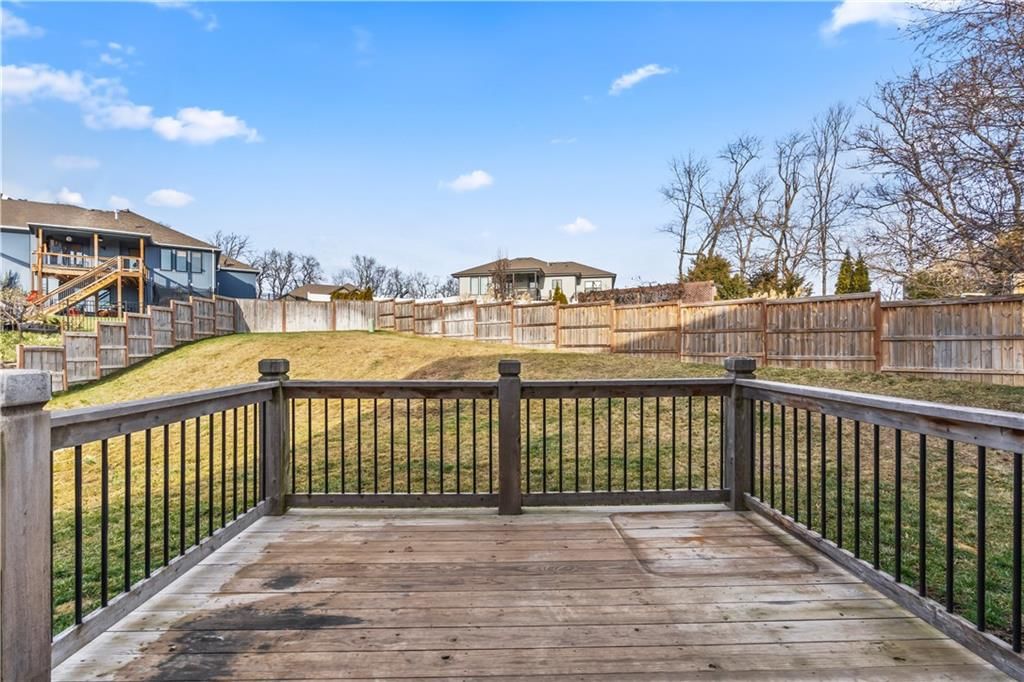 1404 NW Red Oak Court — photo 50
