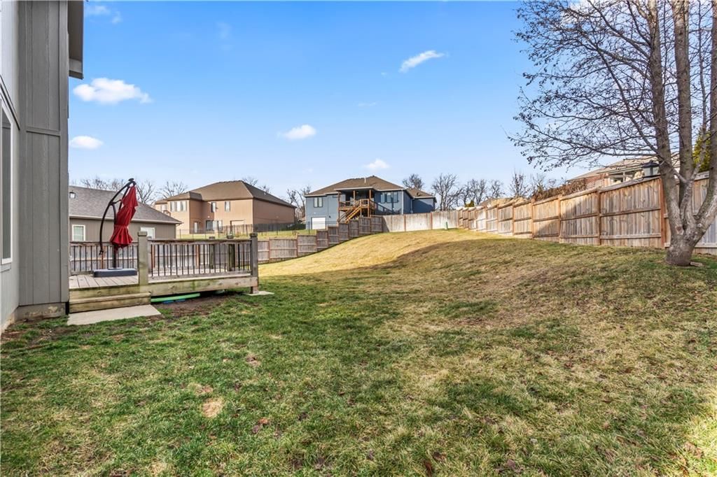 1404 NW Red Oak Court — photo 51