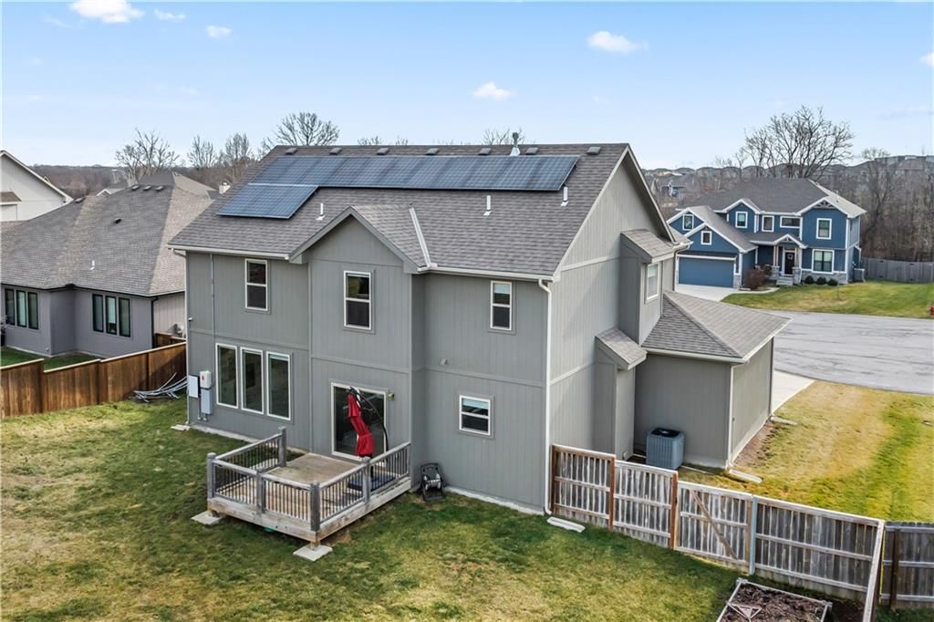 1404 NW Red Oak Court — photo 53