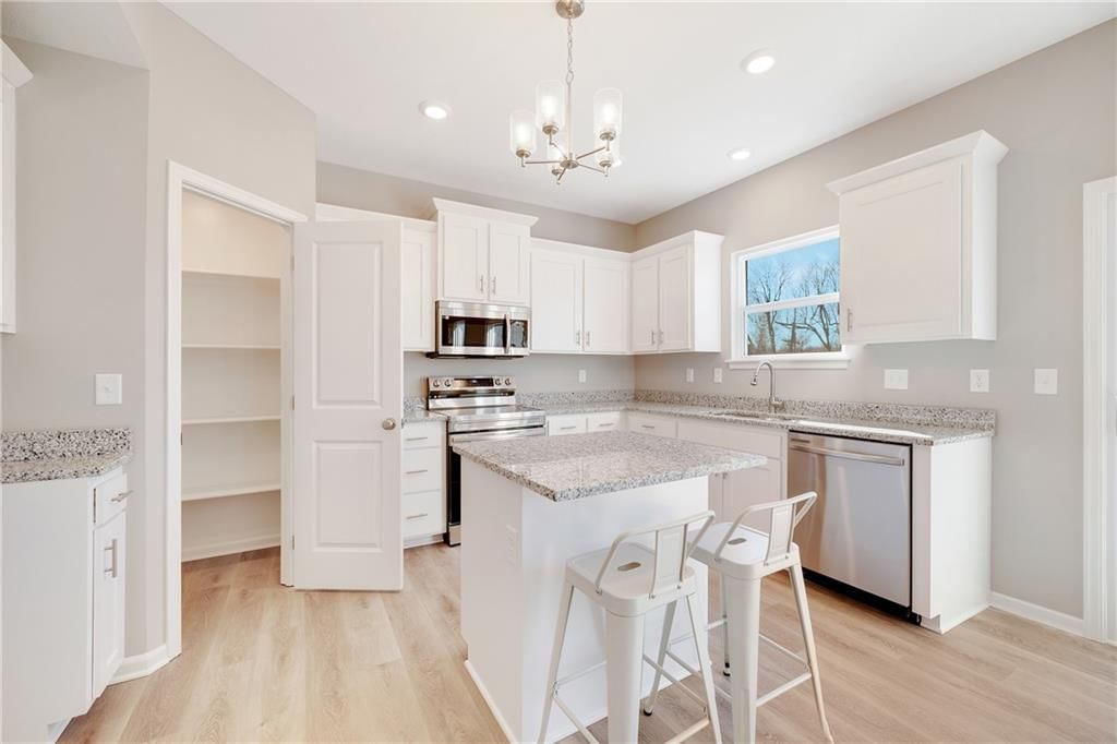 908 SW Redbird Court — photo 12