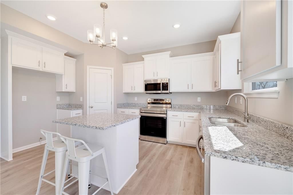 908 SW Redbird Court — photo 13