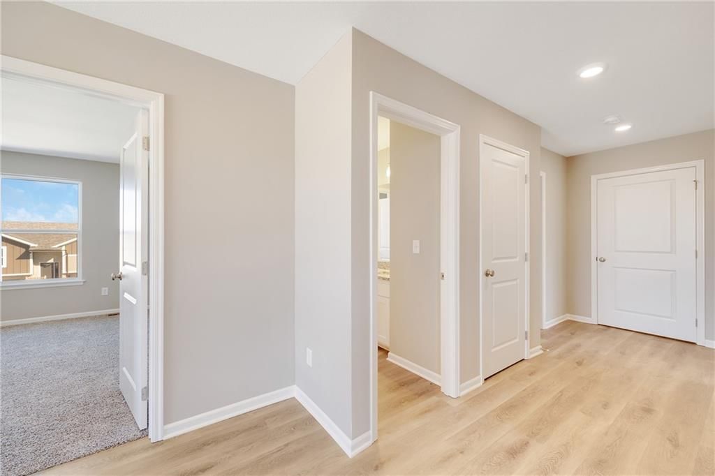 907 SW Redbird Court — photo 16