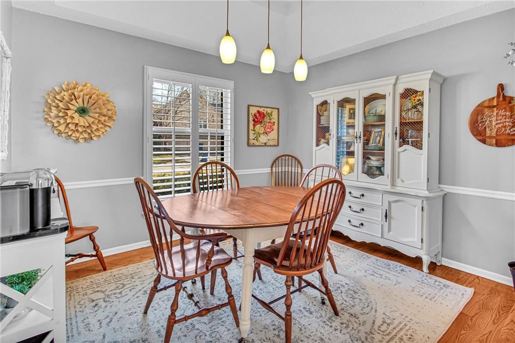628 Camelot Drive — photo 13