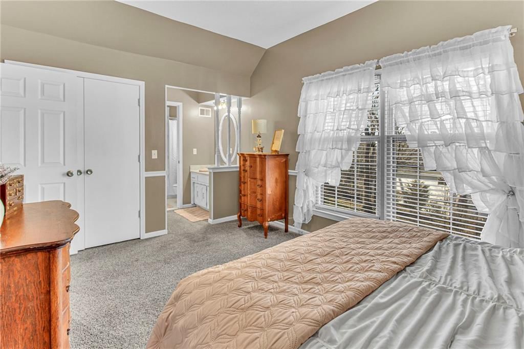 628 Camelot Drive — photo 15