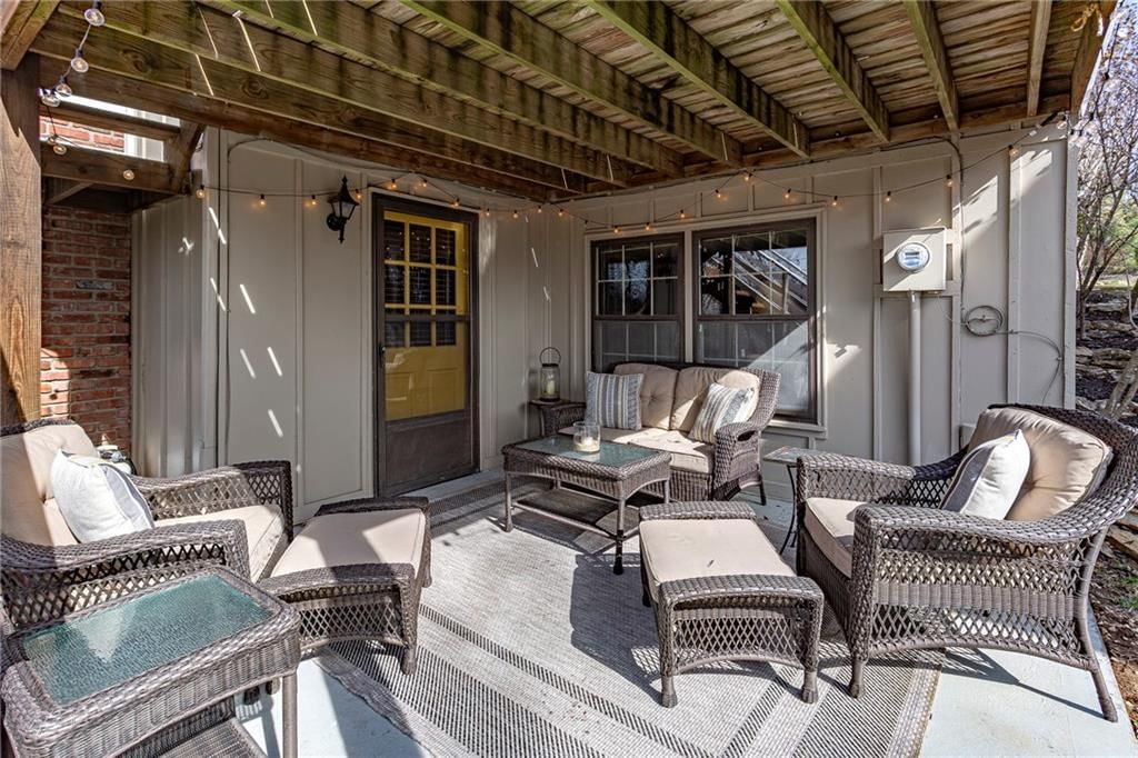 628 Camelot Drive — photo 30