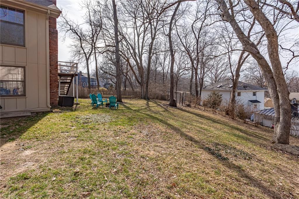 628 Camelot Drive — photo 33