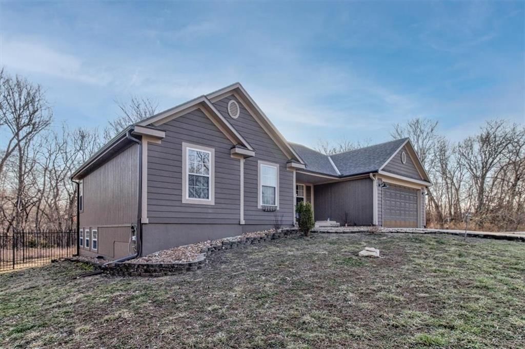 177 S Boxelder Drive — photo 2