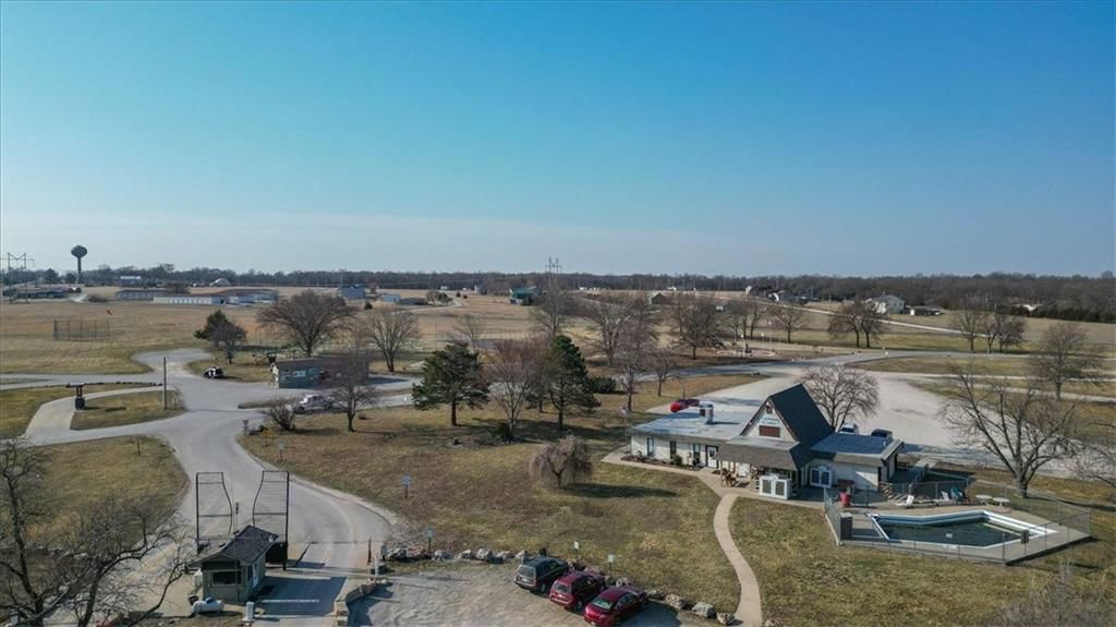 177 S Boxelder Drive — photo 36