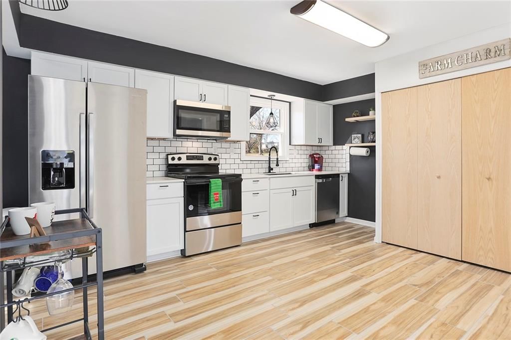 8220 N Kenwood Avenue — photo 11