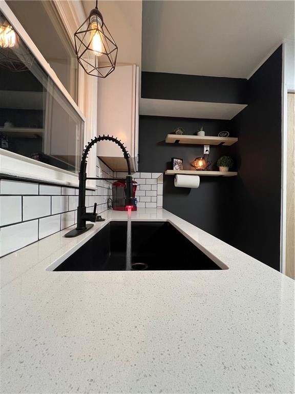 8220 N Kenwood Avenue — photo 12