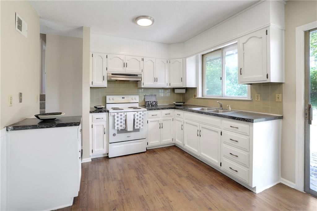 11513 Palmer Avenue — photo 12