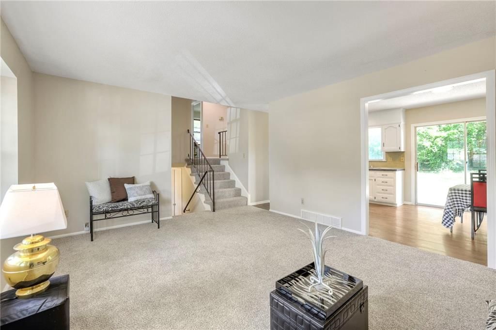 11513 Palmer Avenue — photo 9