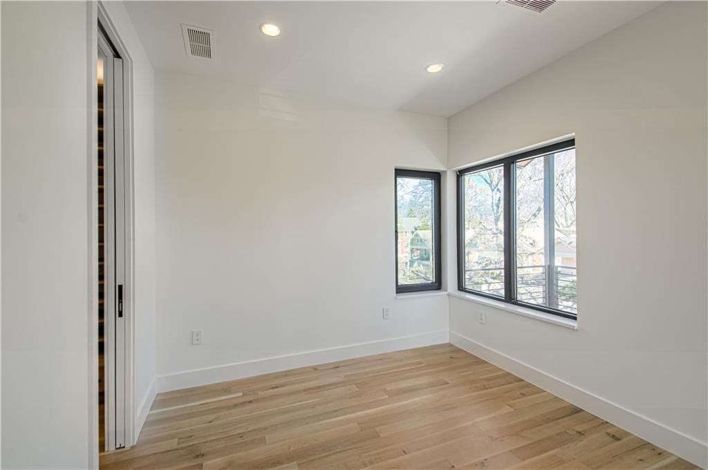 4622 Fairmount Avenue — photo 32